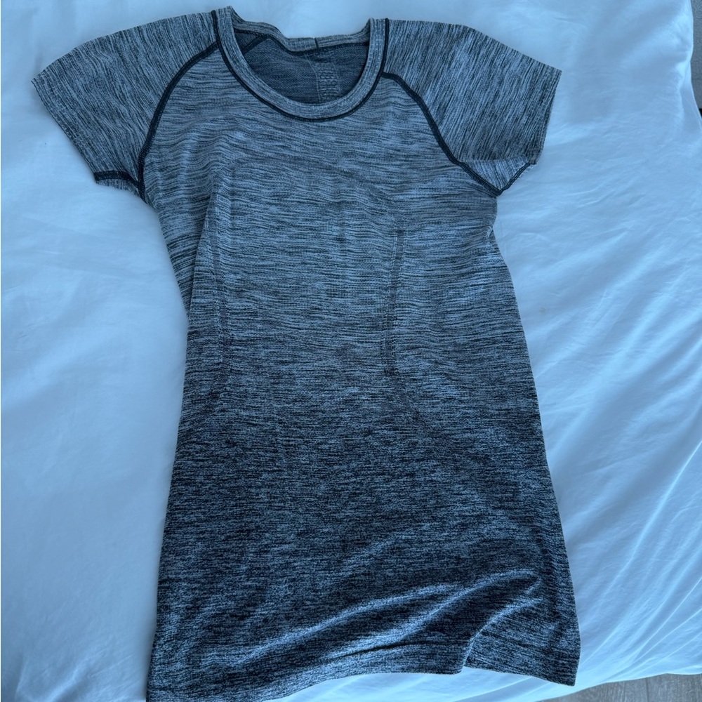 Lululemon swiftly shirt